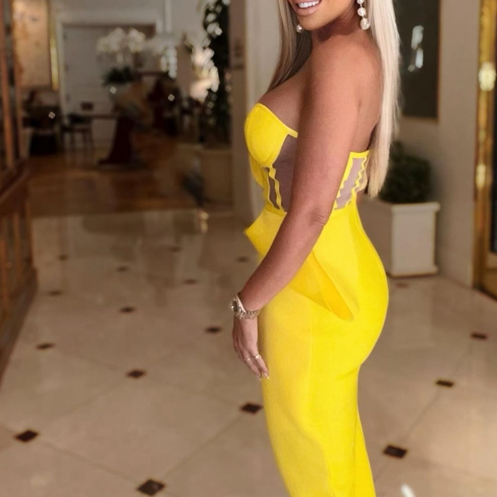 Dress - Picture 4 of 4